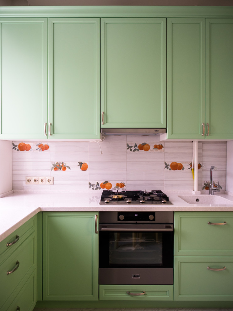 Мятная кухня в сталинке на Ленинском проспекте