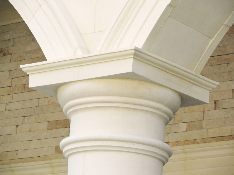 Дом на склоне