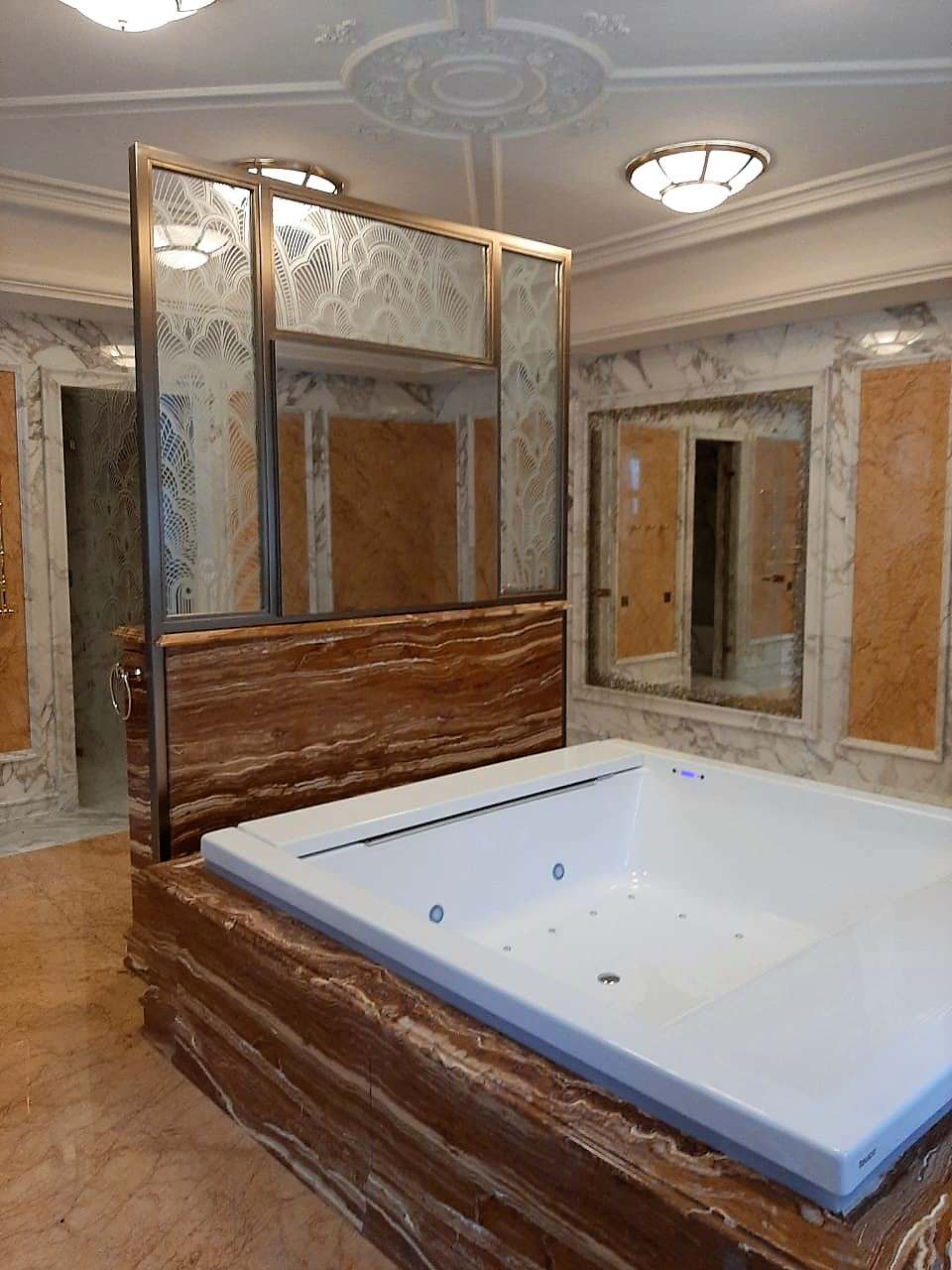 Обложка проекта: Зеркало телевизор в ванной комнате