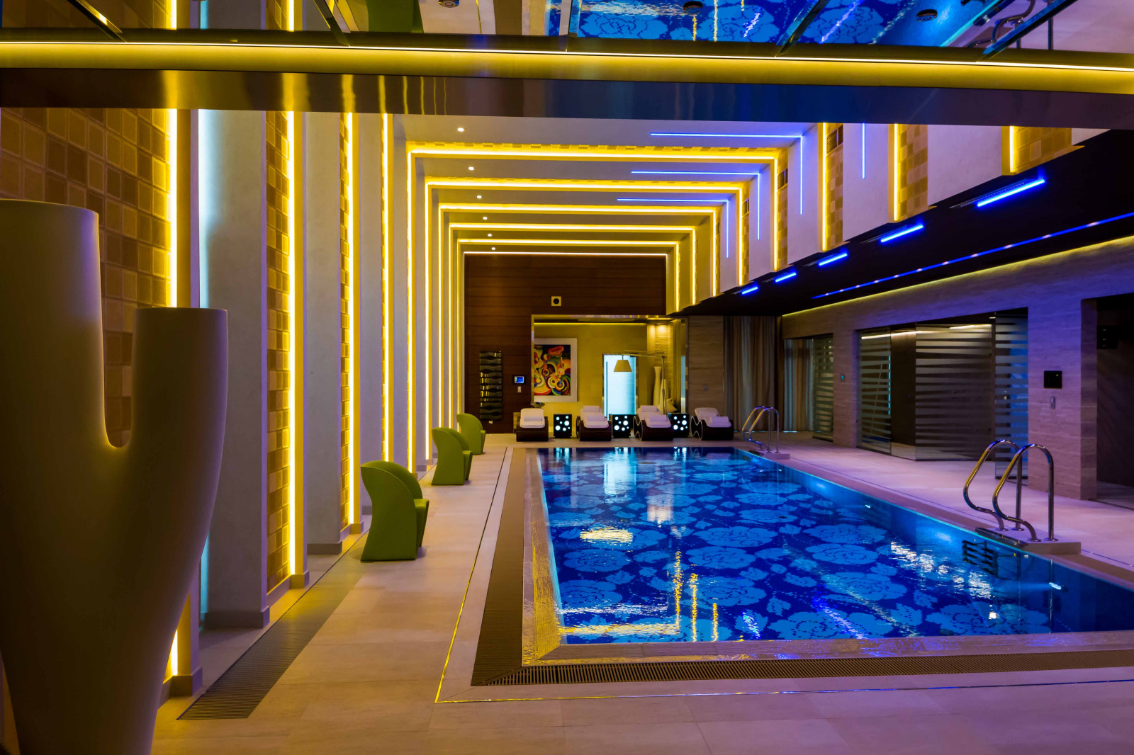 Villa with inside pool