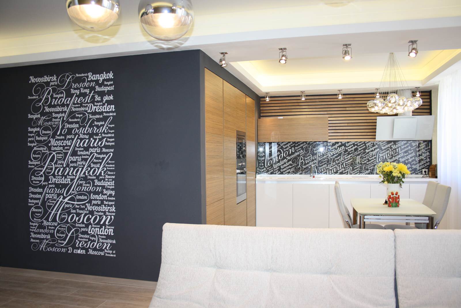 Интерьер кухни гостиной жк Европейский