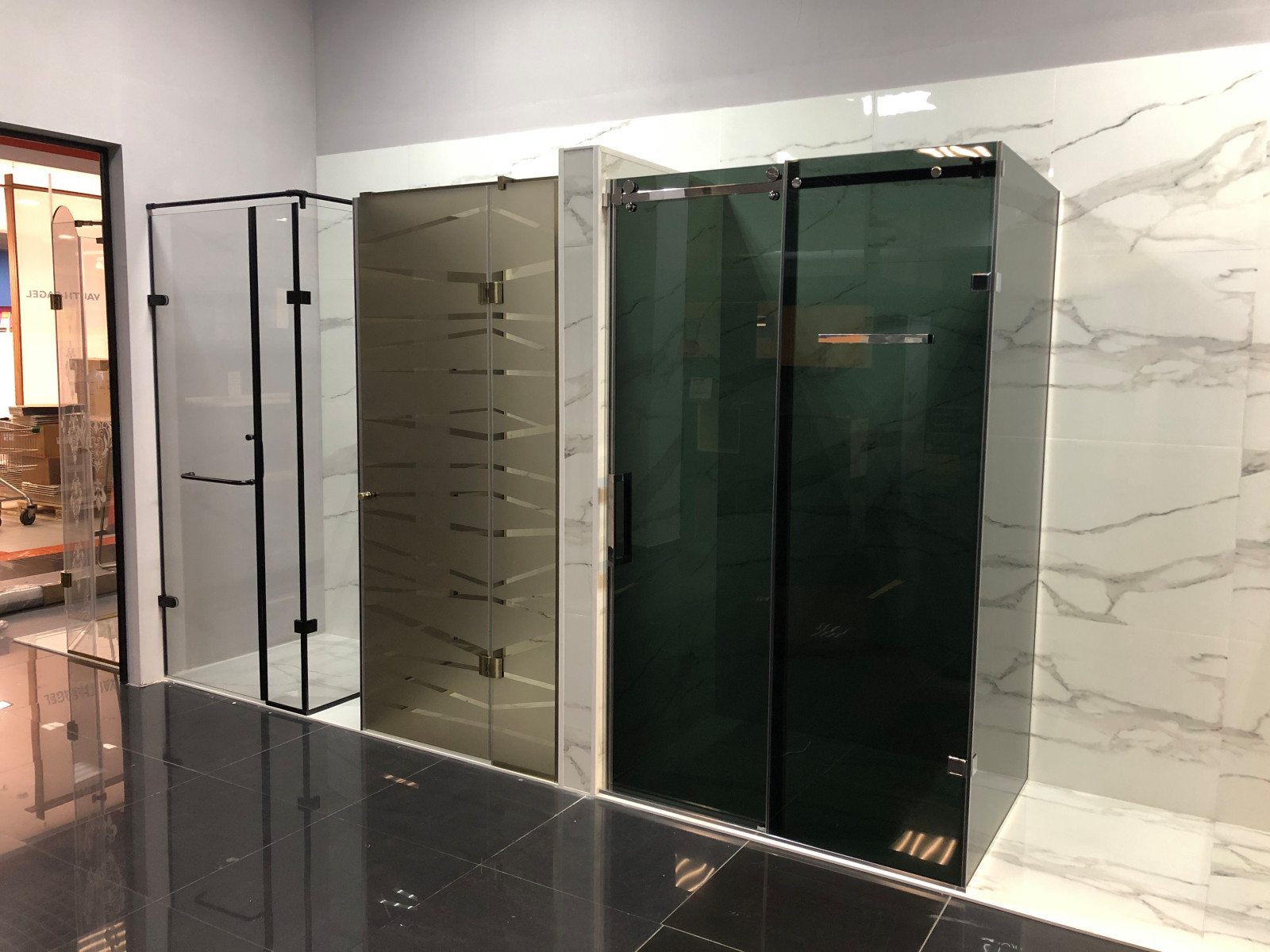 Стеклянные душевые