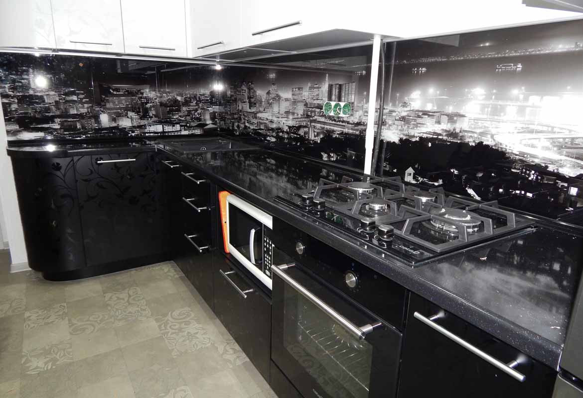 Кухни с фасадами из пластика