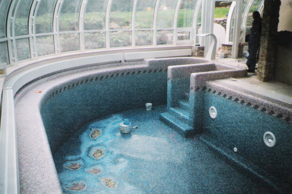 Частный переливной бассейн