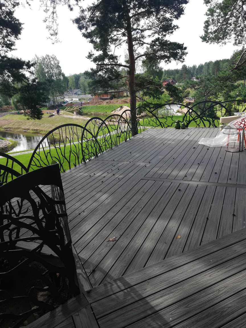 Террасы с дизайнерским решением системы ограждений