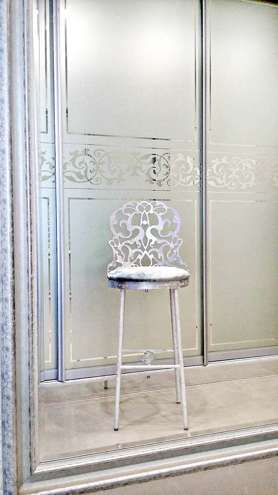 Обложка проекта: "Гламурные нотки" (3-комнатная квартира-студия