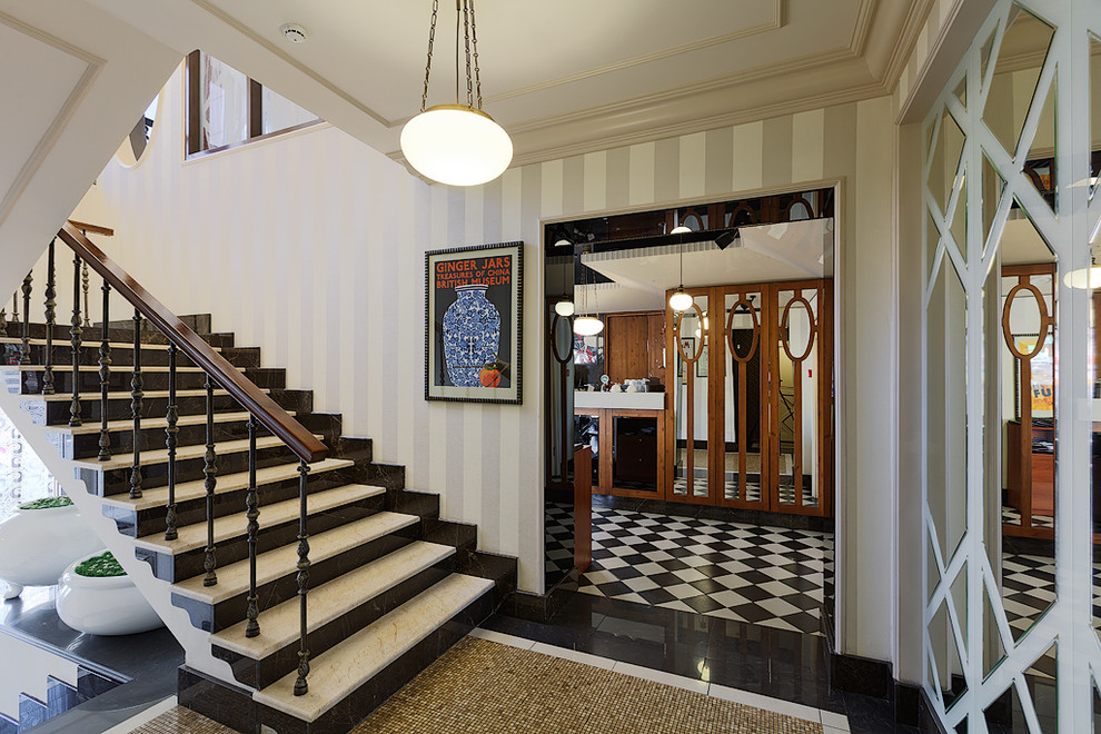 Интерьер кафе "Бристоль" в Казани