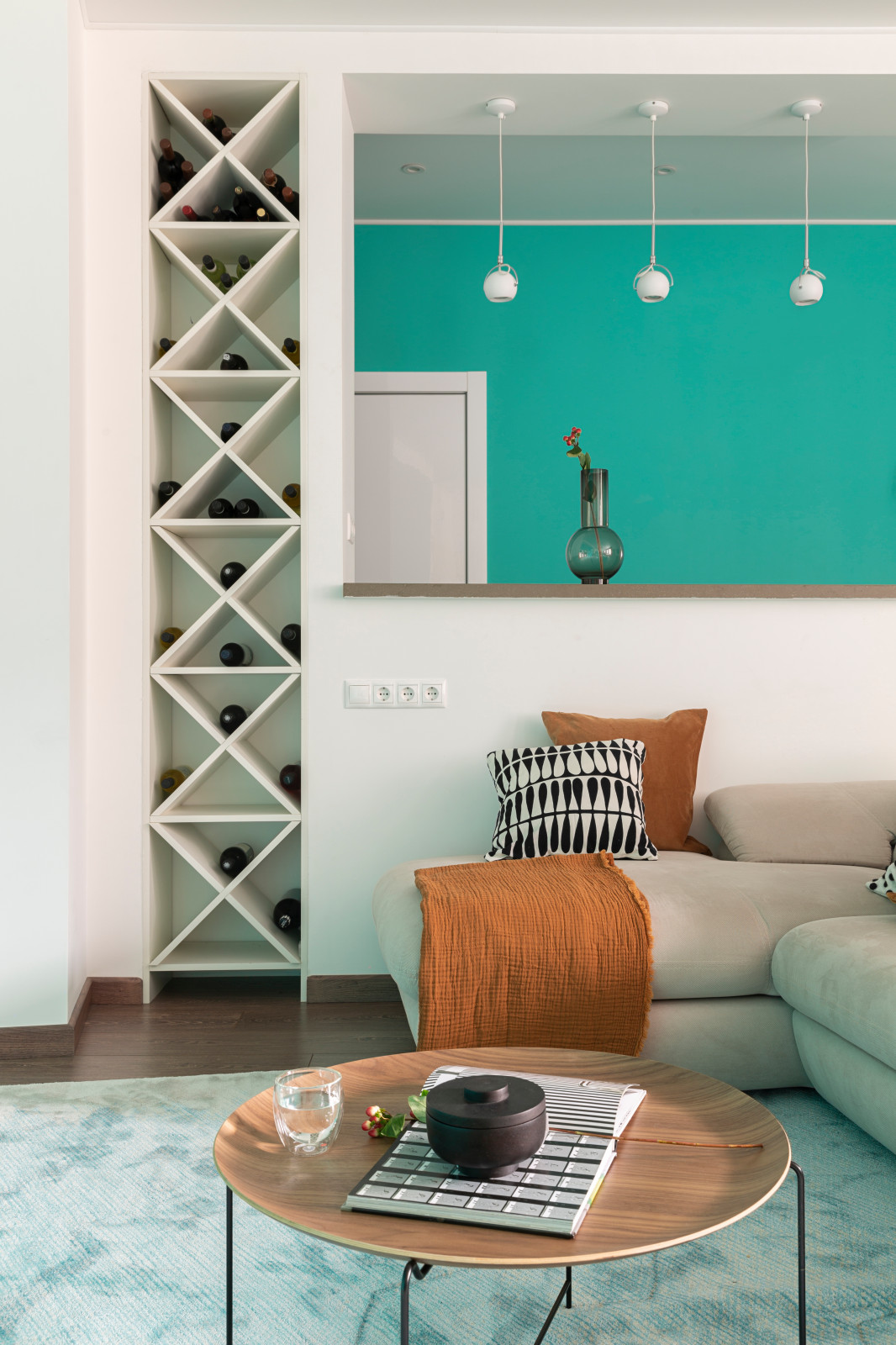 Яркая и просторная квартира для семьи с двумя детьми