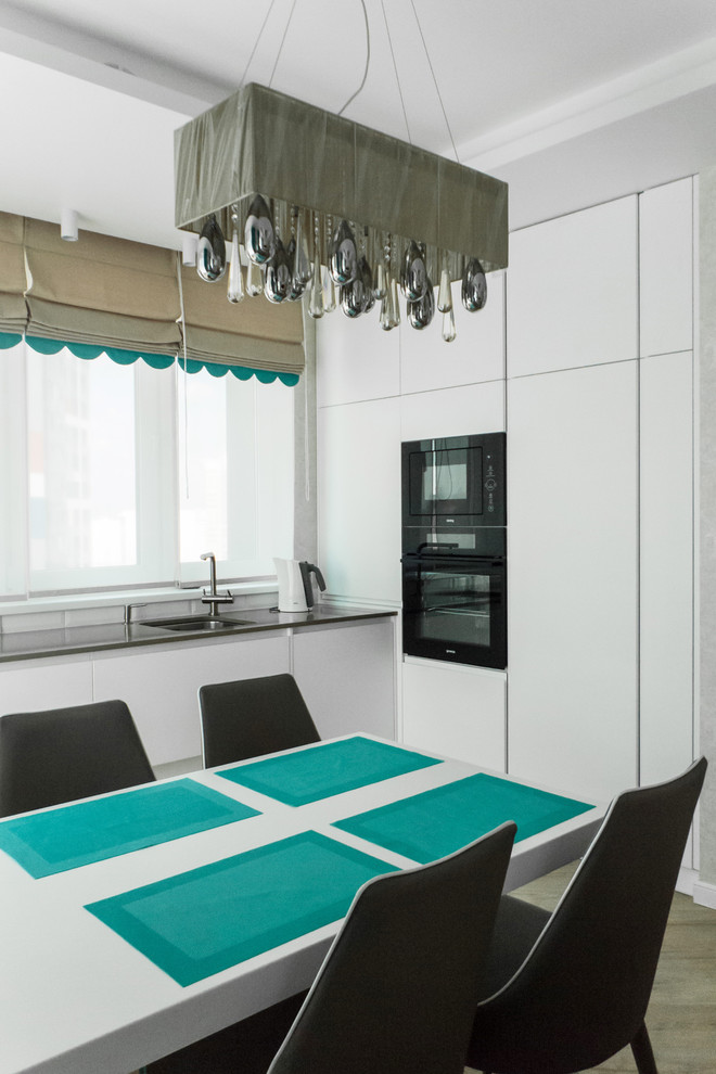 ЖК Легенда на Яхтенной кухня-гостиная