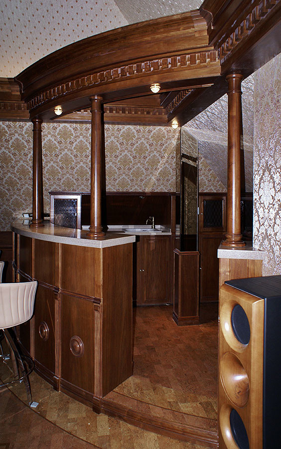 Домашний кинотеатр на мансарде