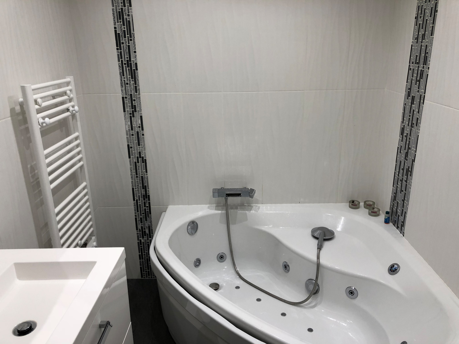Обложка проекта: Résidence Clos Greffière, Apparemment 90 m2, salle des bains, salle d’eau, wc.