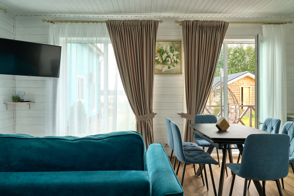 База отдыха на берегу озера. Ялкала.