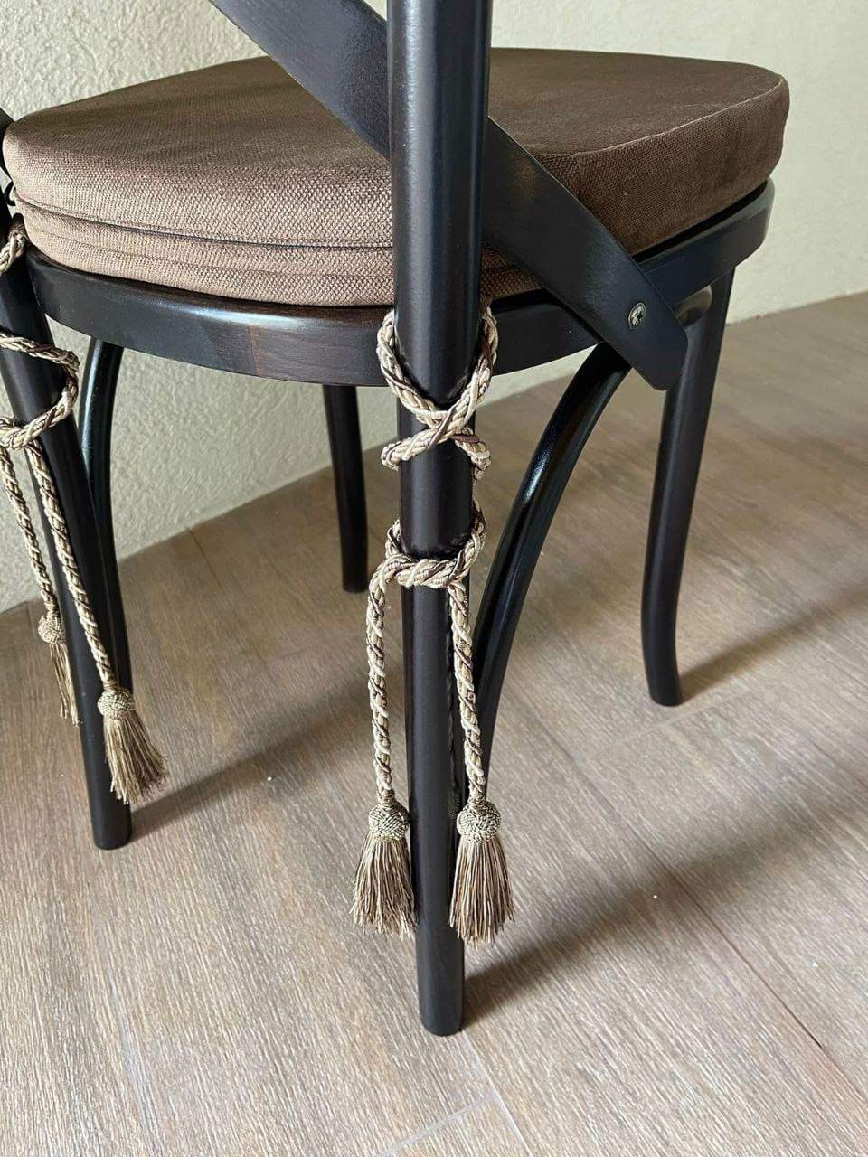 Этническая столовая группа для Мельницы в Этническом стиле