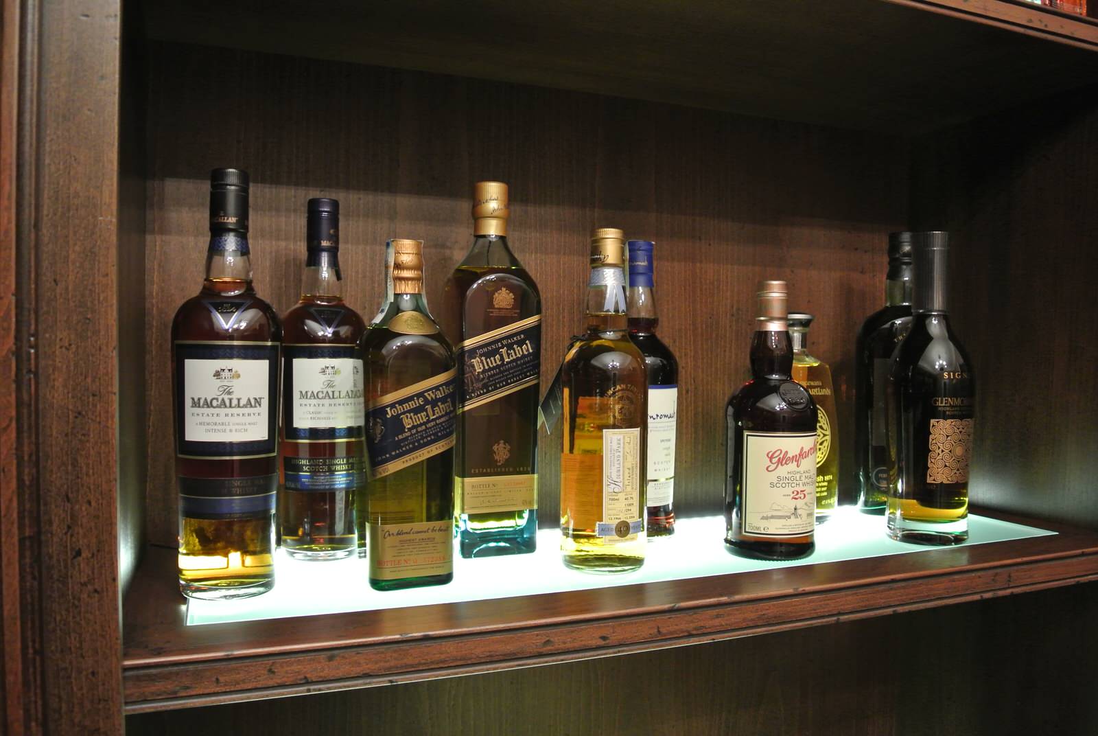 Винный погреб из бука / Beech Wine Cellar.