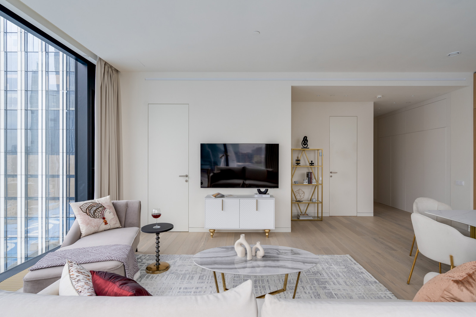 Хоумстейджинг апартаментов для долгосрочной аренды в Capital Towers