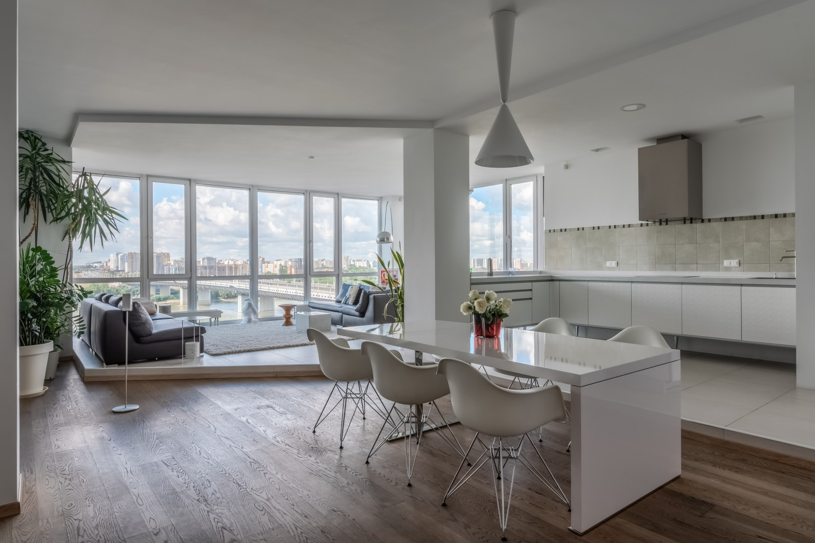 Квартира в г. Омск для проживания и отдыха с красивийшим видом