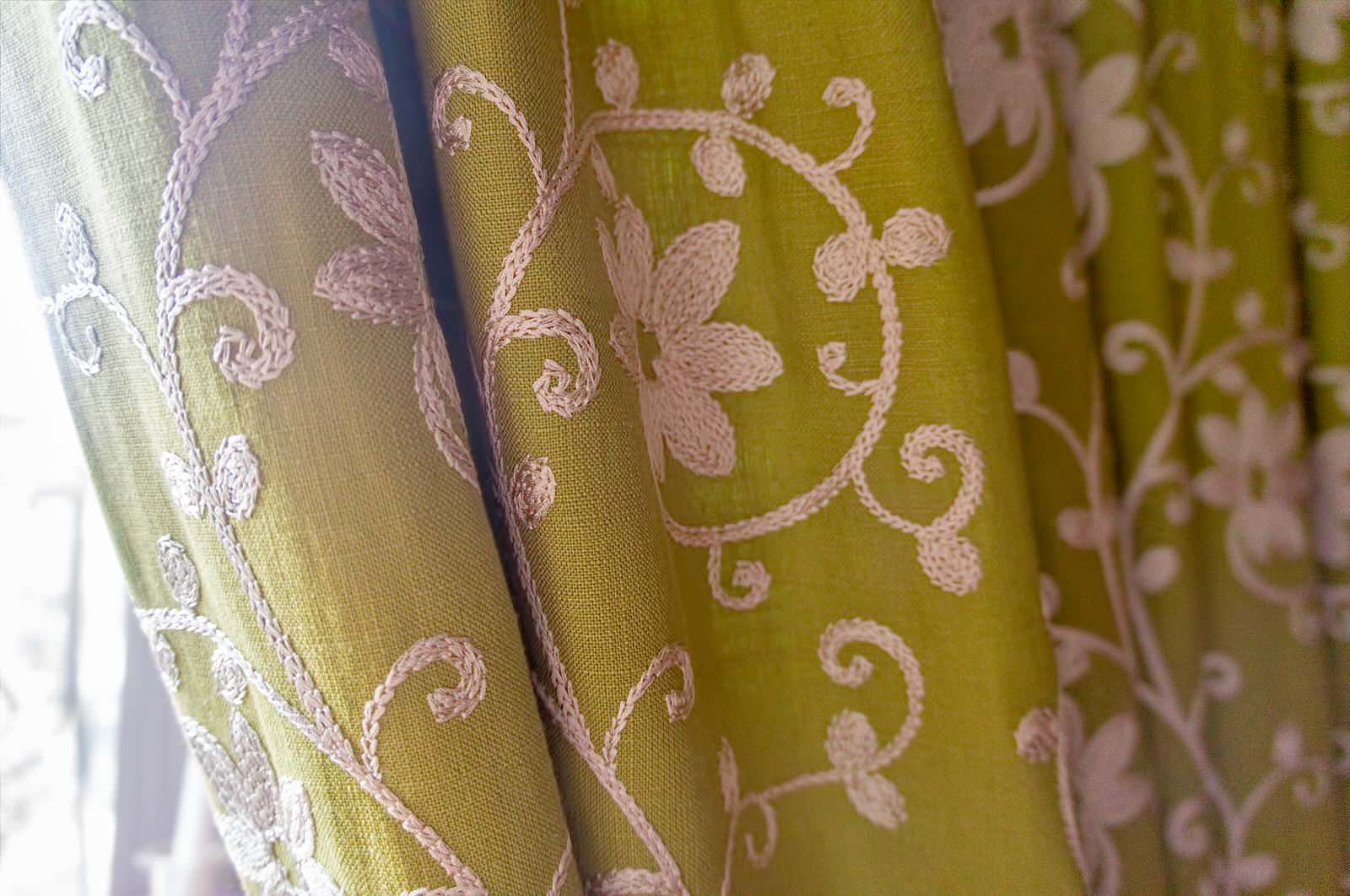 Гостиная в загородном доме в Костомарово