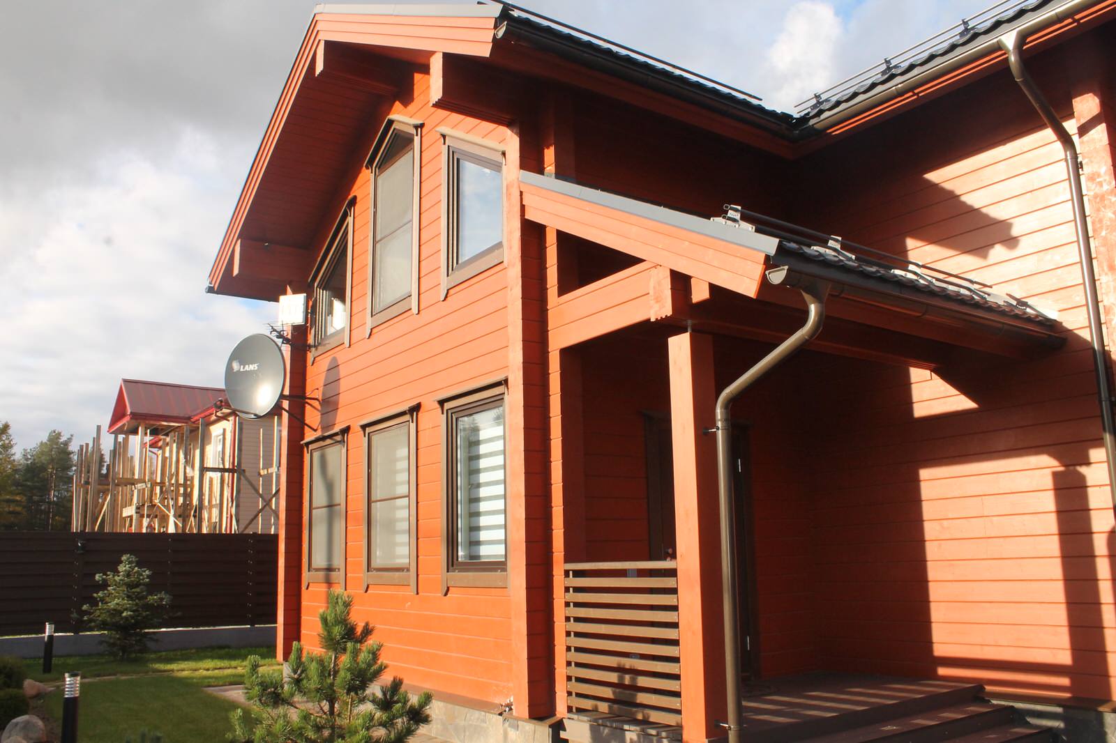 Отделка дома и бани из клееного бруса