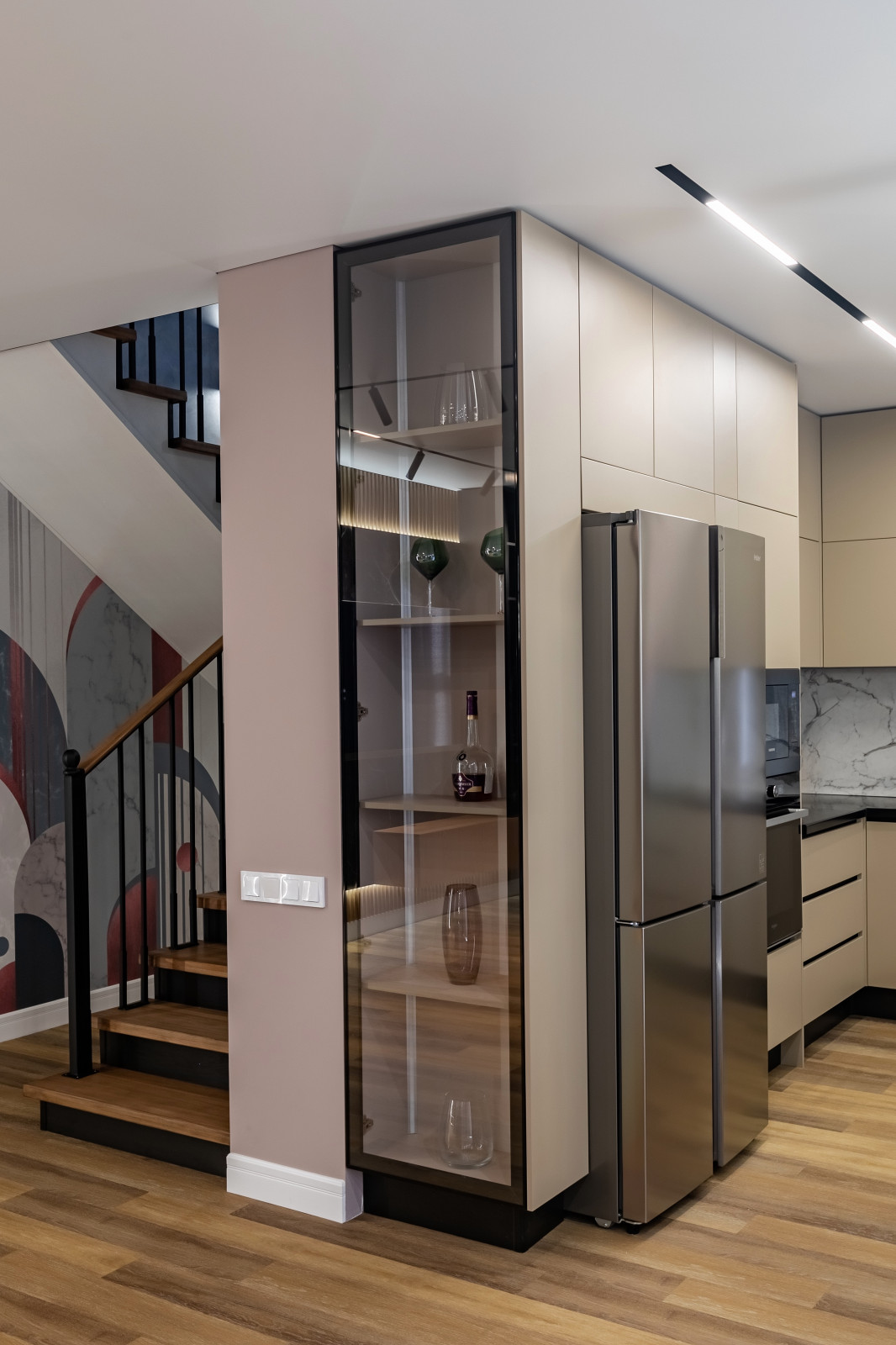 Яркий интерьер таунхауса