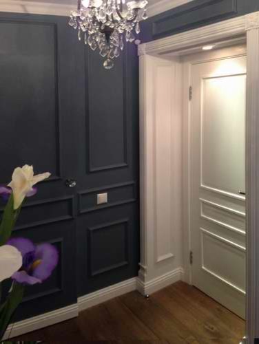 Обложка проекта: Окрашенные двери