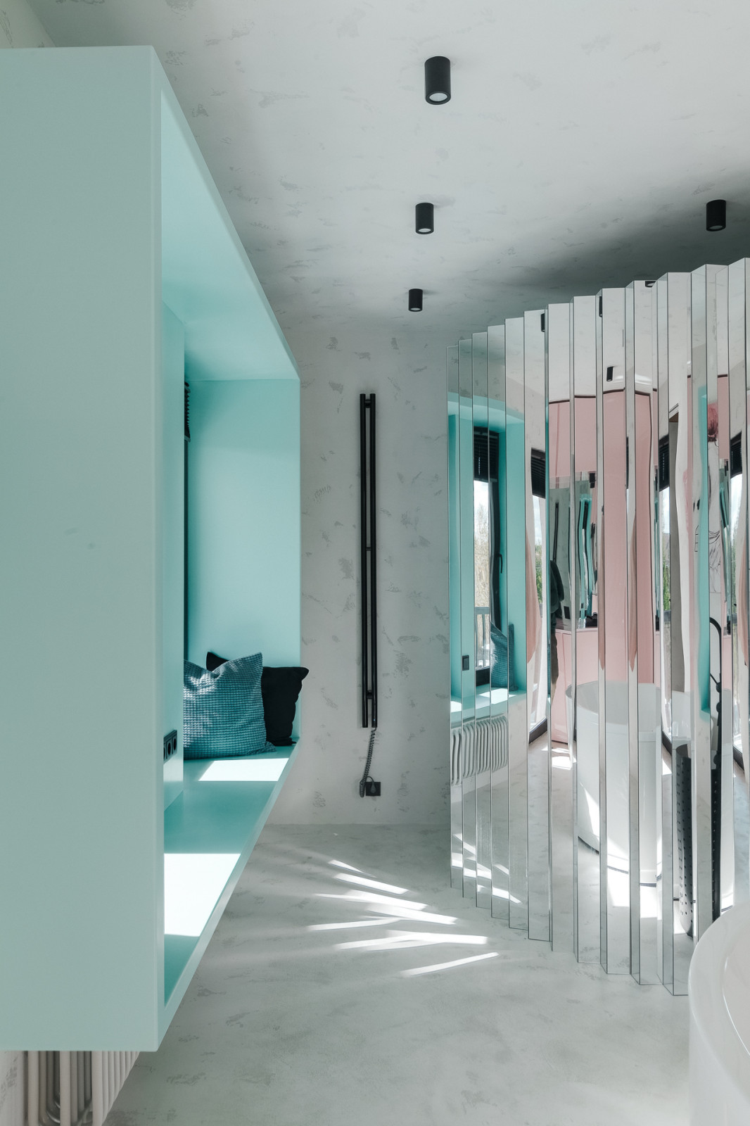 Проект недели: Загородная ванная с выходом... на балкон