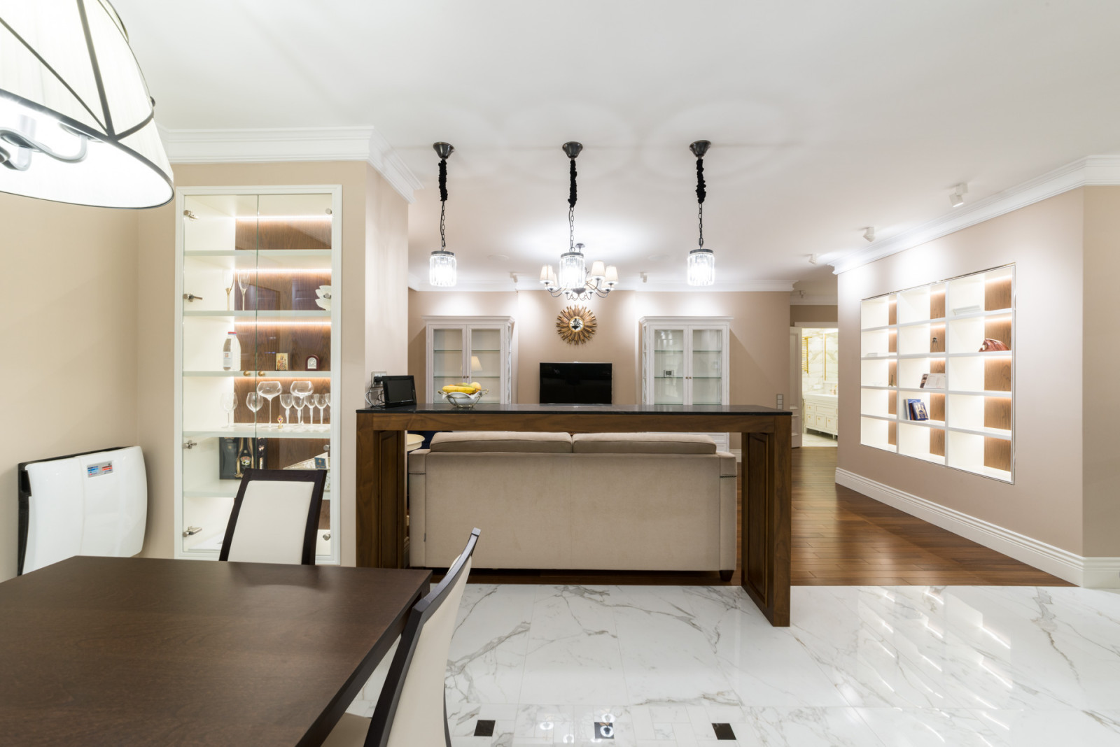 Просторная кухня-гостиная