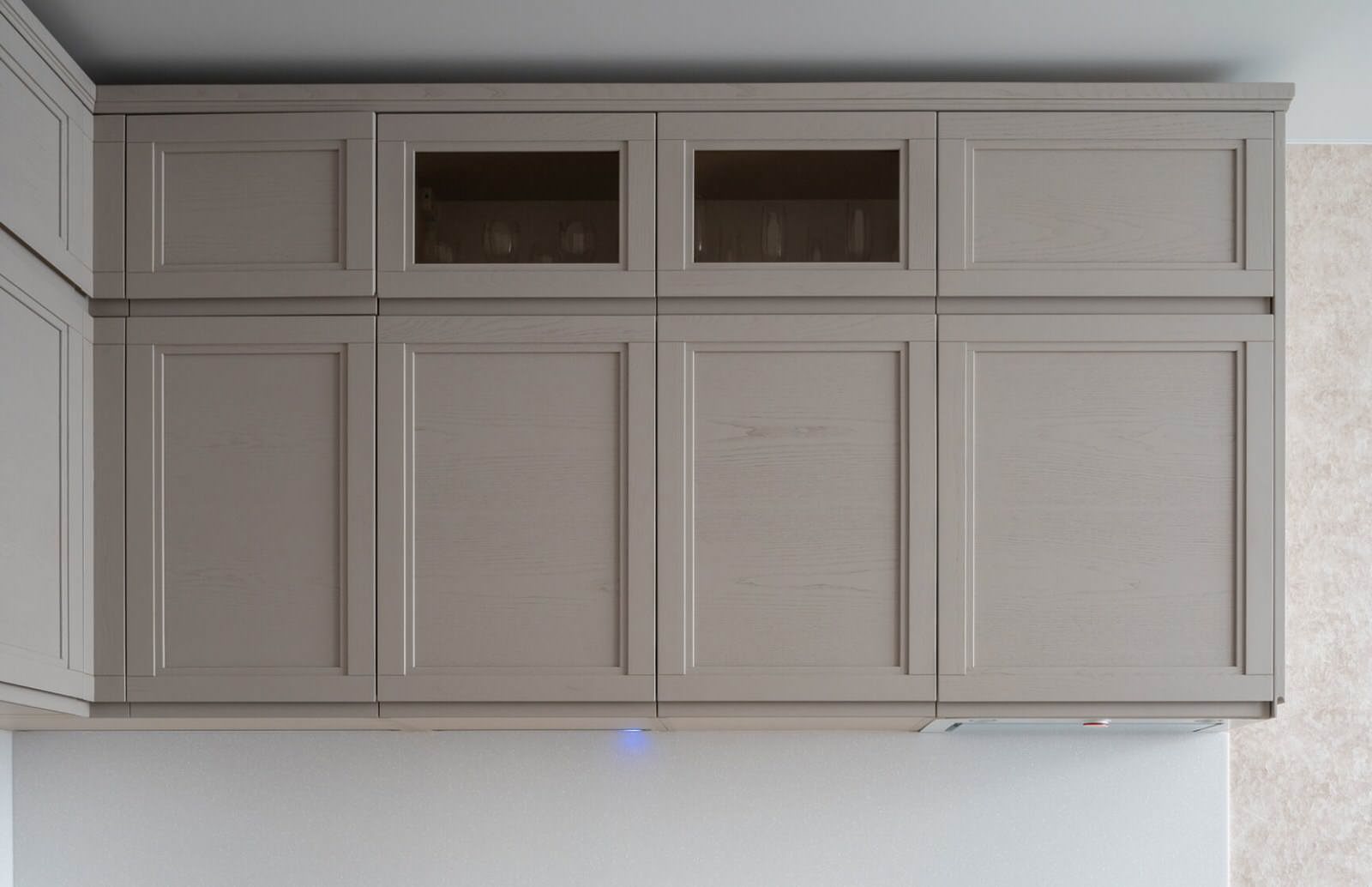 Угловая кухня Джаспер в цвете Экрю от дизайнера