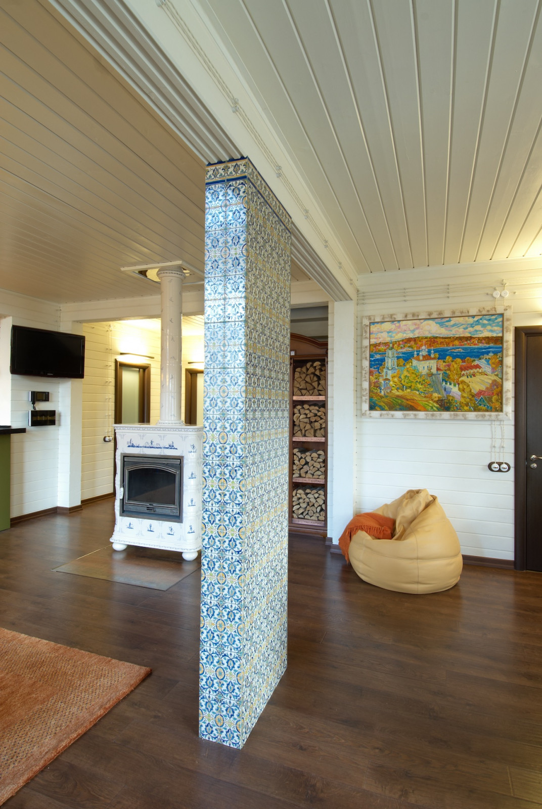 Дом из дерева в современном стиле