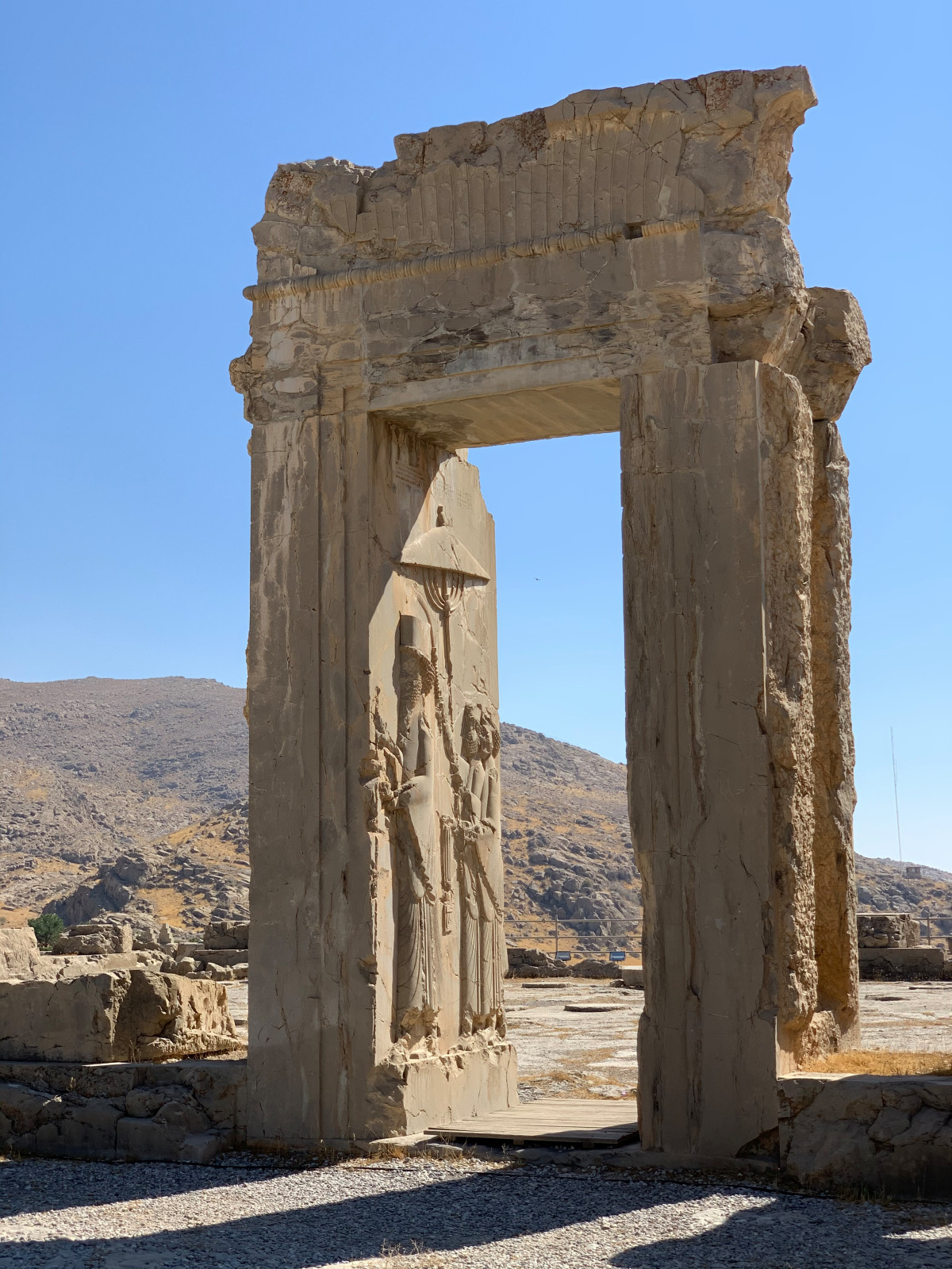 Обложка проекта: ДИЗАЙН ПУТЕШЕСТВИЕ В ИРАН