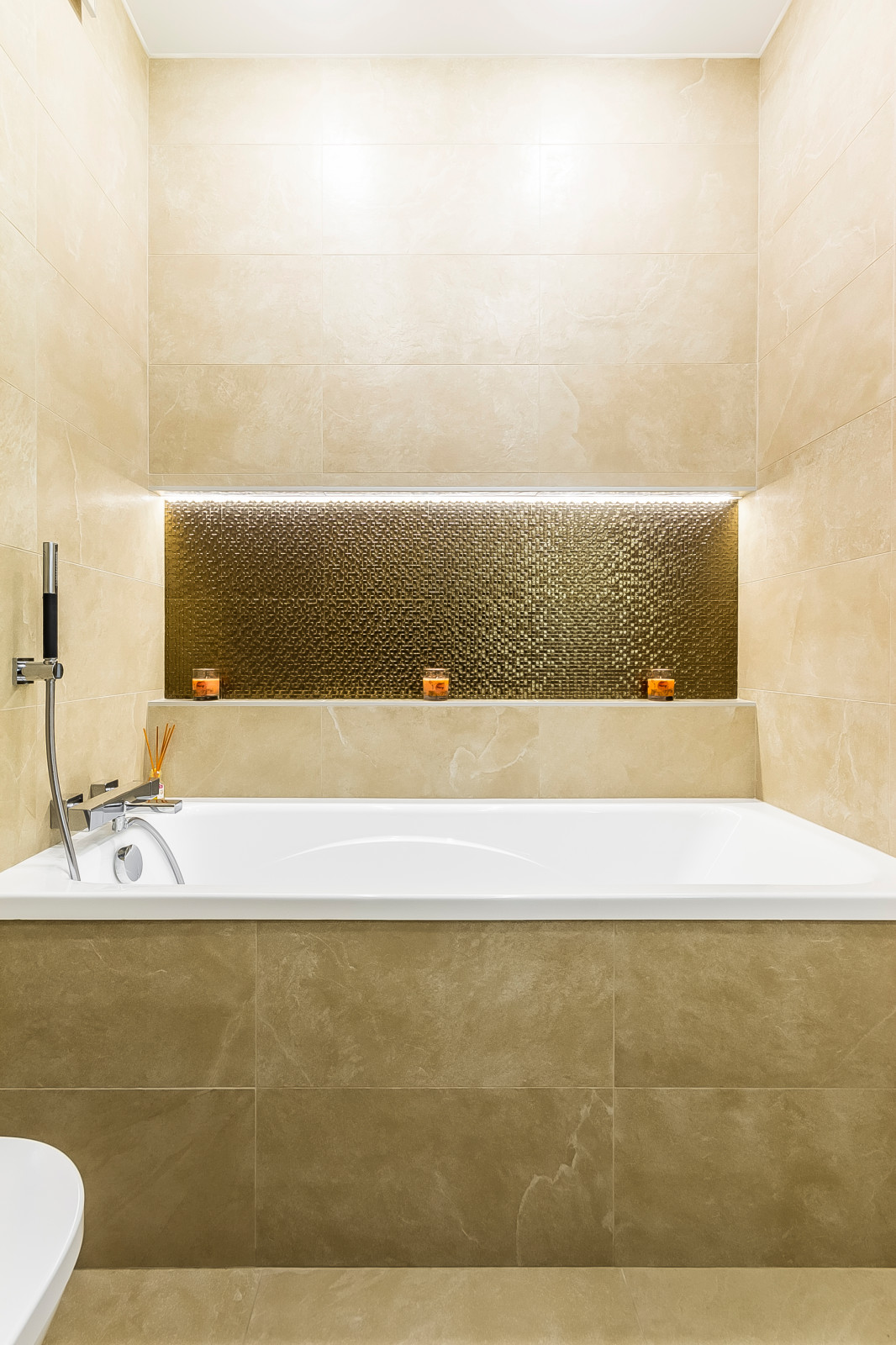 Яркая и функциональная. 2-к квартира в Краснодаре