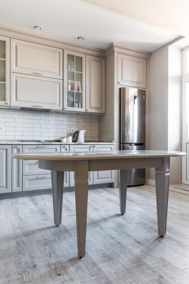 Светлая кухня