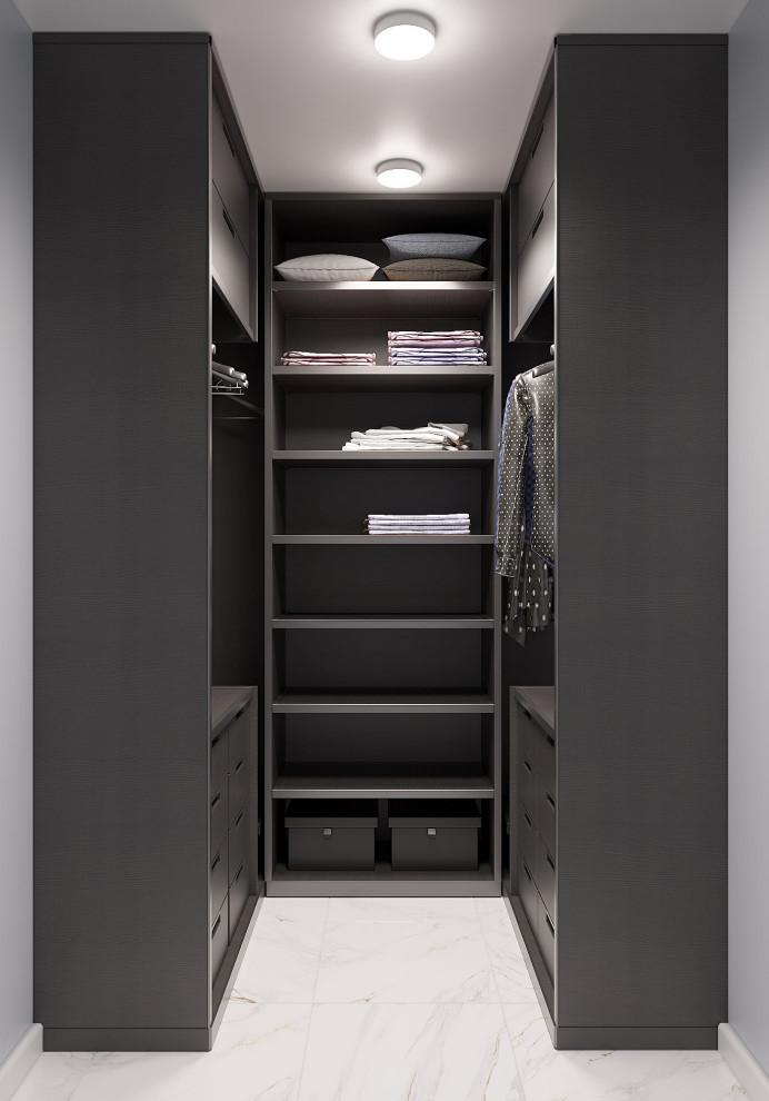 Дом с сеткой между первым этажом и вторым светом в Якутске.