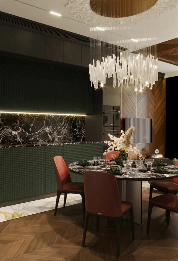 Интерьер с изысканным декором и обилием дерева