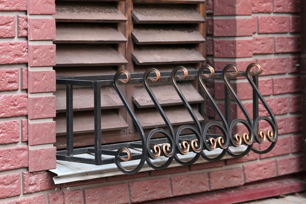 Обложка проекта: Кованые цветочницы