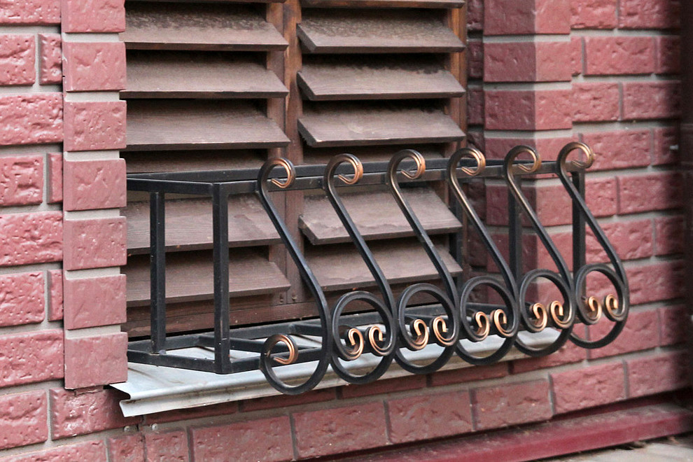 Обложка проекта: Кованые цветочницы