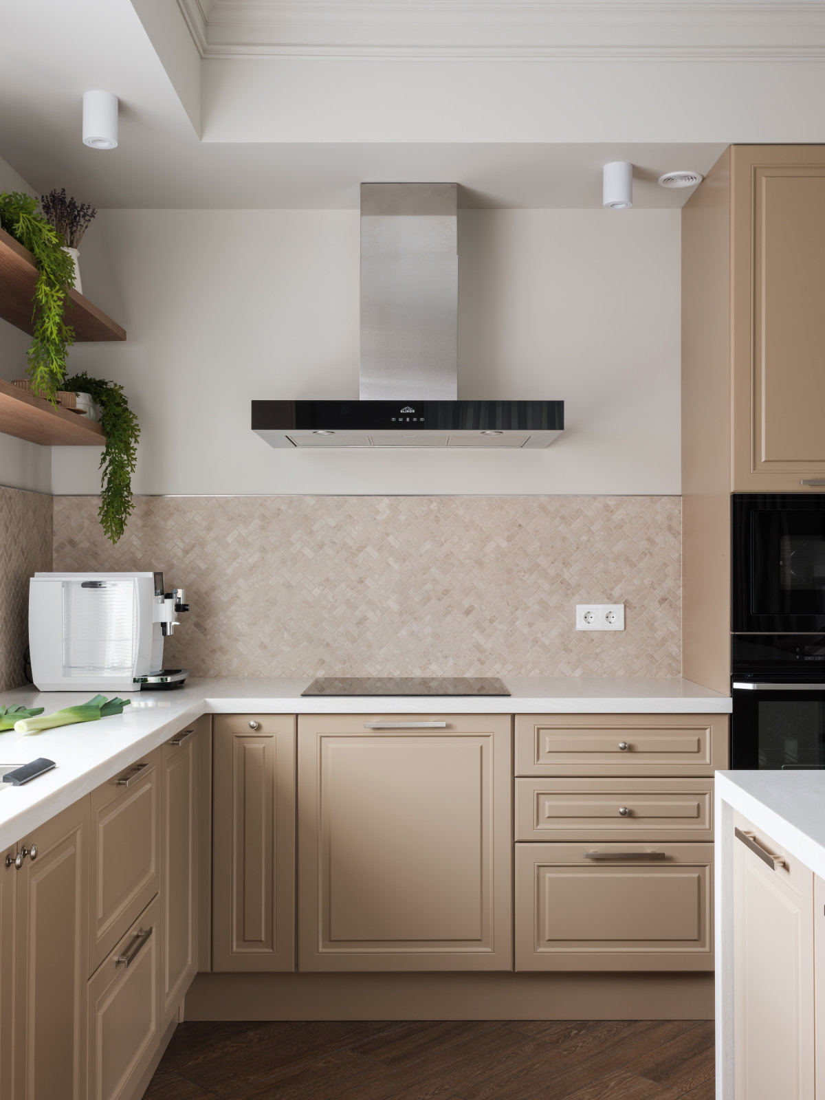 Двухэтажный дом с террасой площадью 170 м²