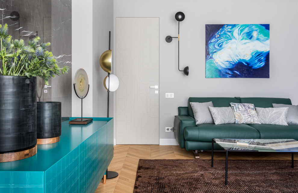 Яркая квартира с элементами из латуни