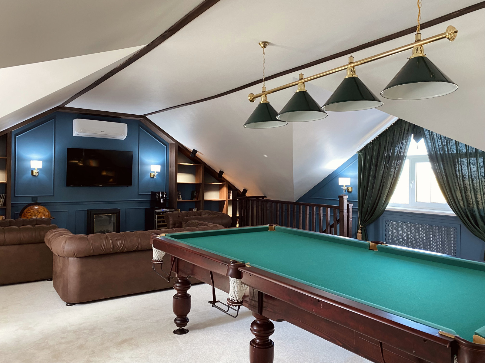 Бильярдная