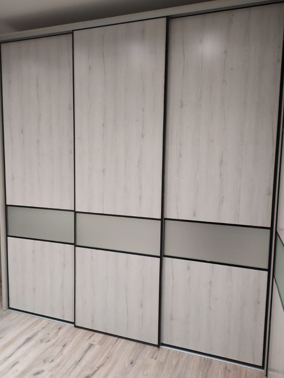 Угловой шкаф-купе, мебель для прихожей