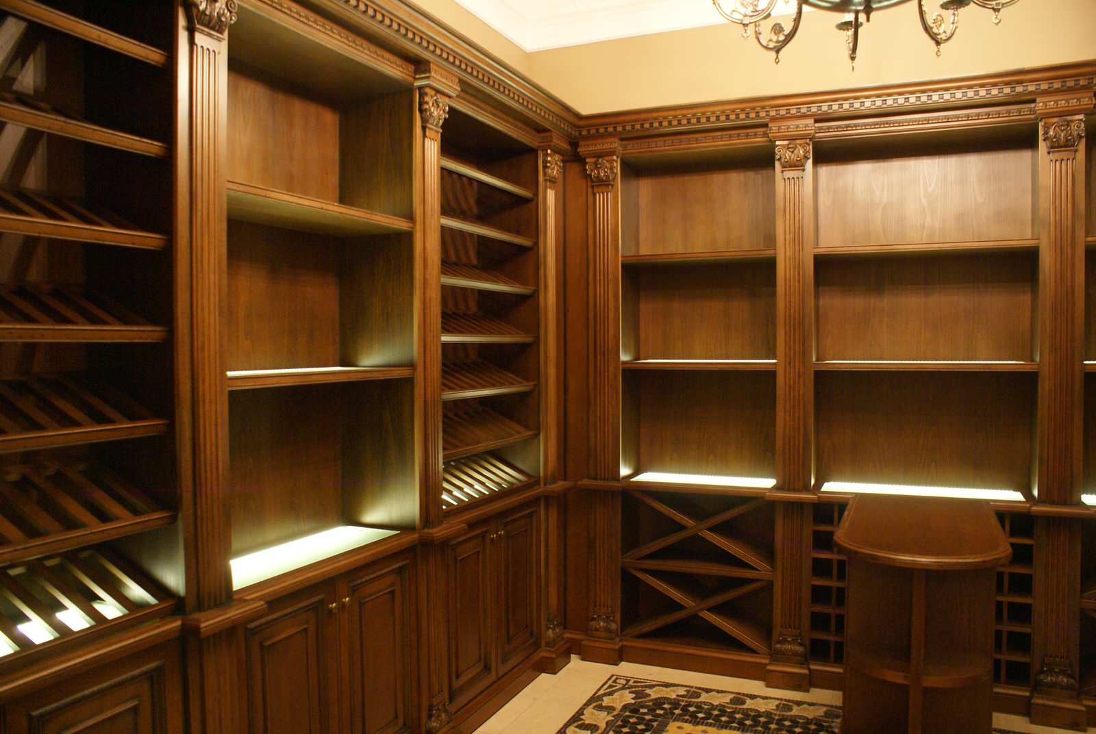 Винный погреб из бука / Beech Wine Cellar.