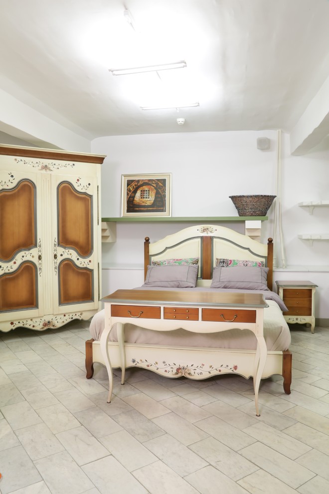 Обложка проекта: ручная роспись