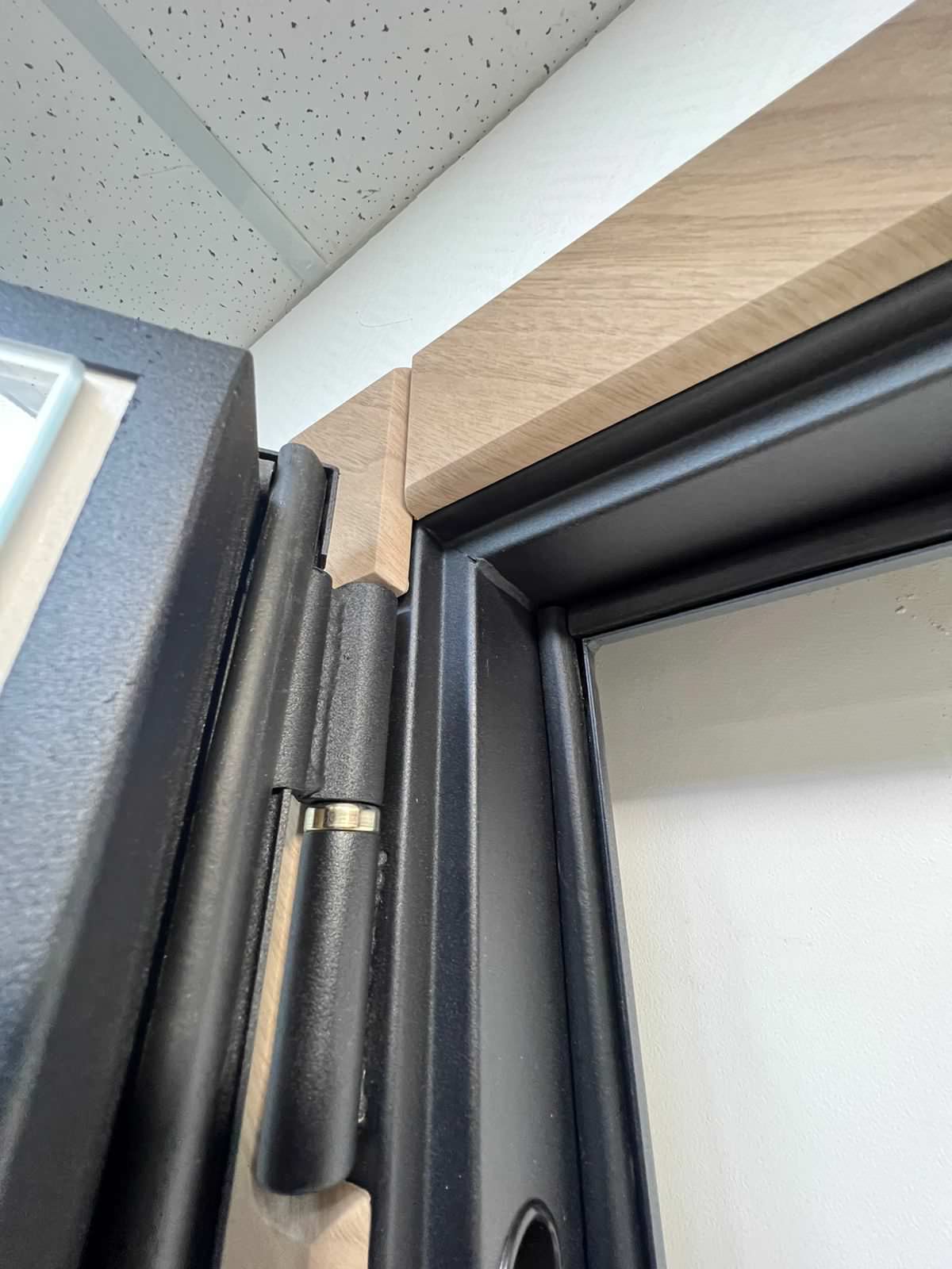 Интерьер магазина-салона Киров, Герцена, 88, цокольный этаж