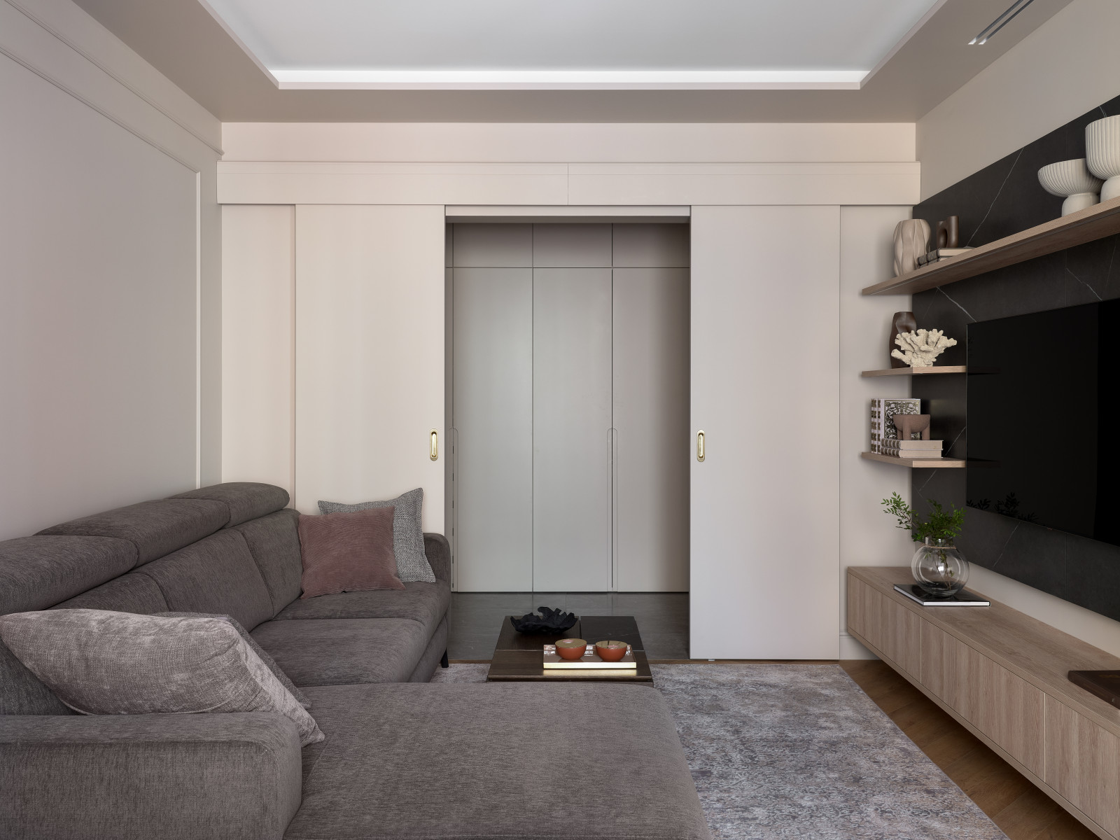 Стильный монохром - трехкомнатная квартира