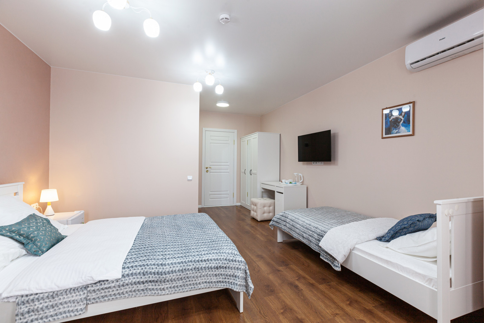 Апартаменты «Wood&Gold»