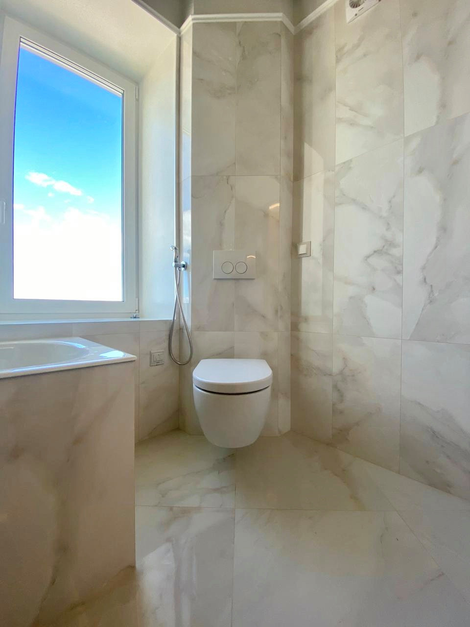 Двухкомнатная квартира в светлых тонах