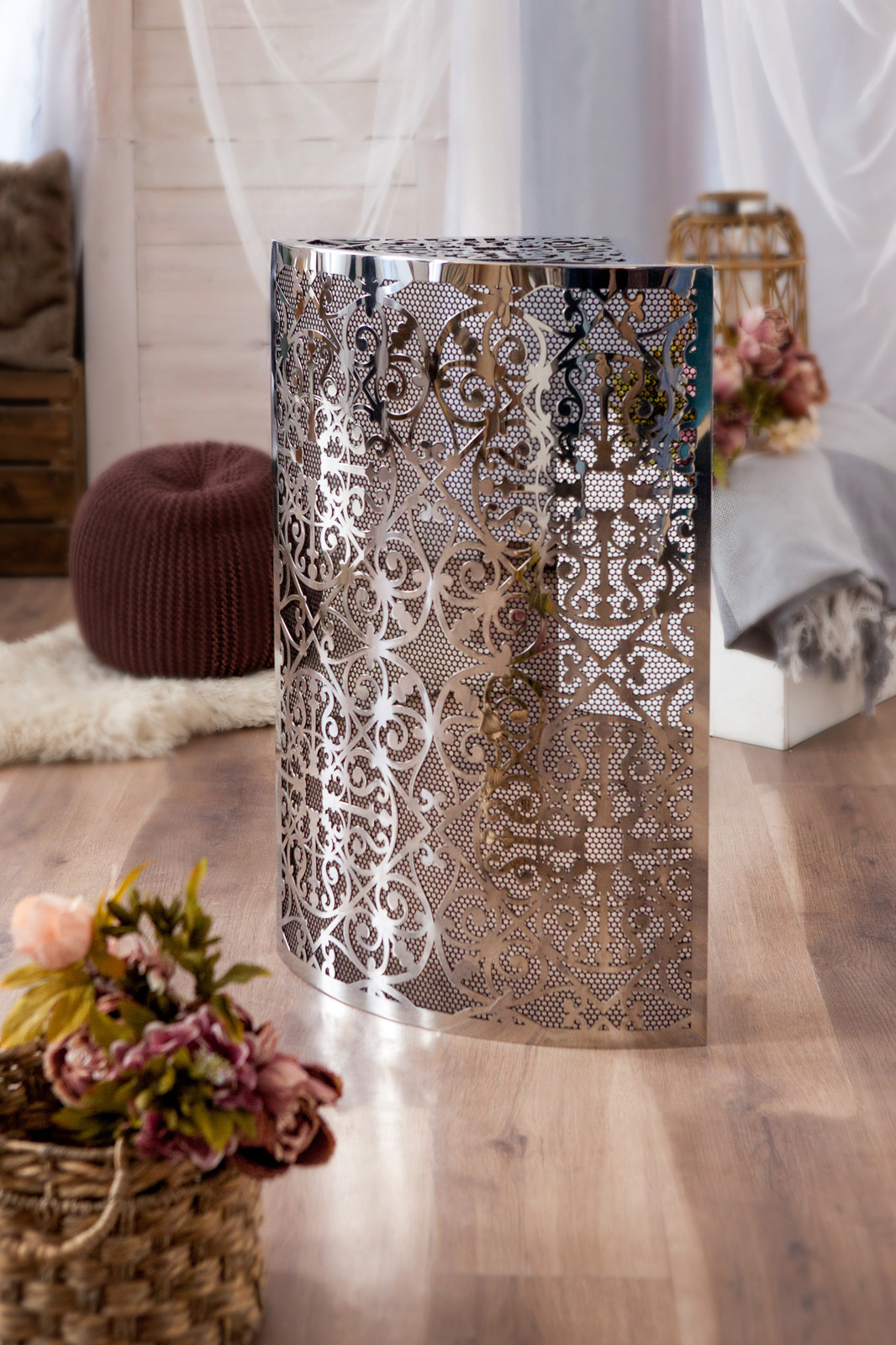 Угловая полка для ванной комнаты