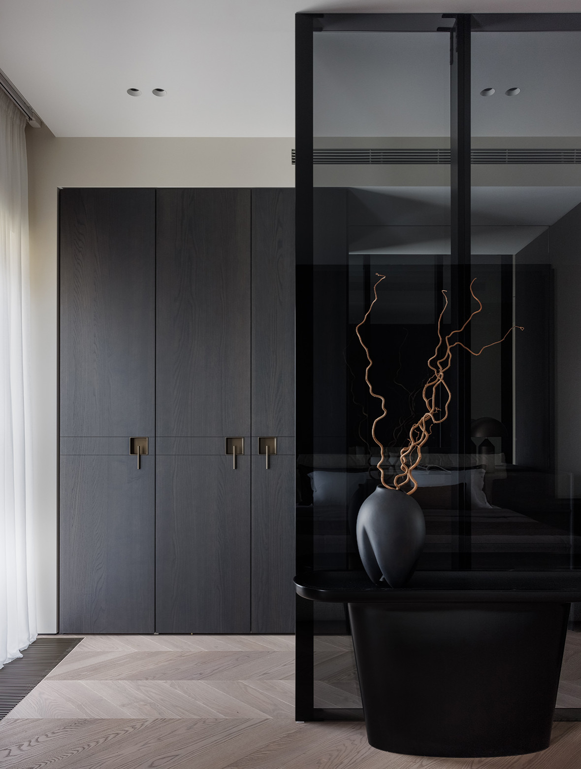 Монохромная квартира 90 м2 в центре Москвы