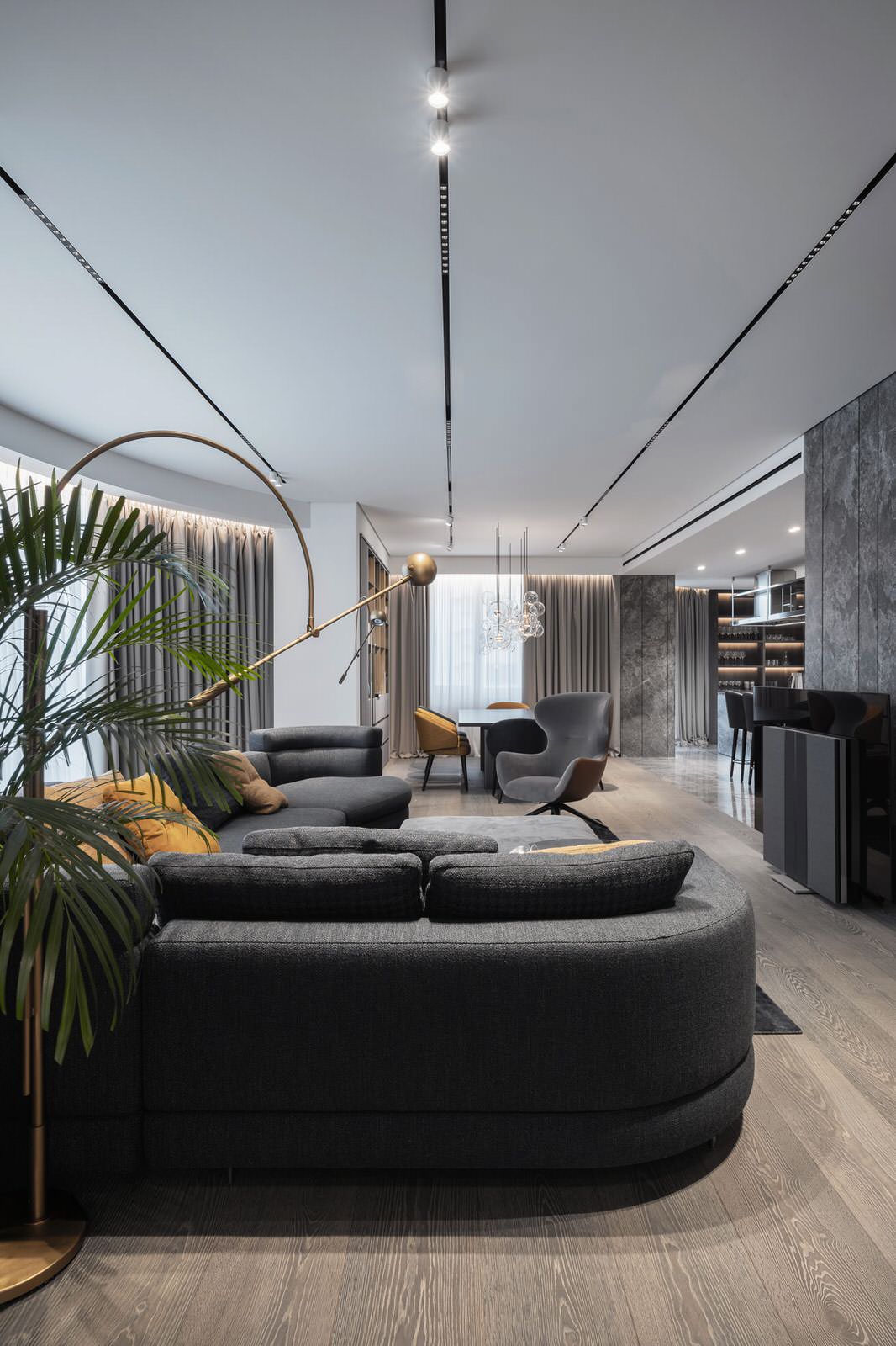 Triumph: eclectic style of stones & metals