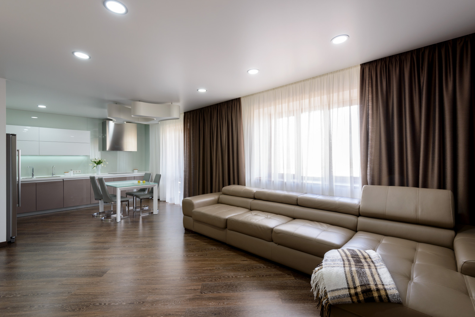 apartment with aquarium