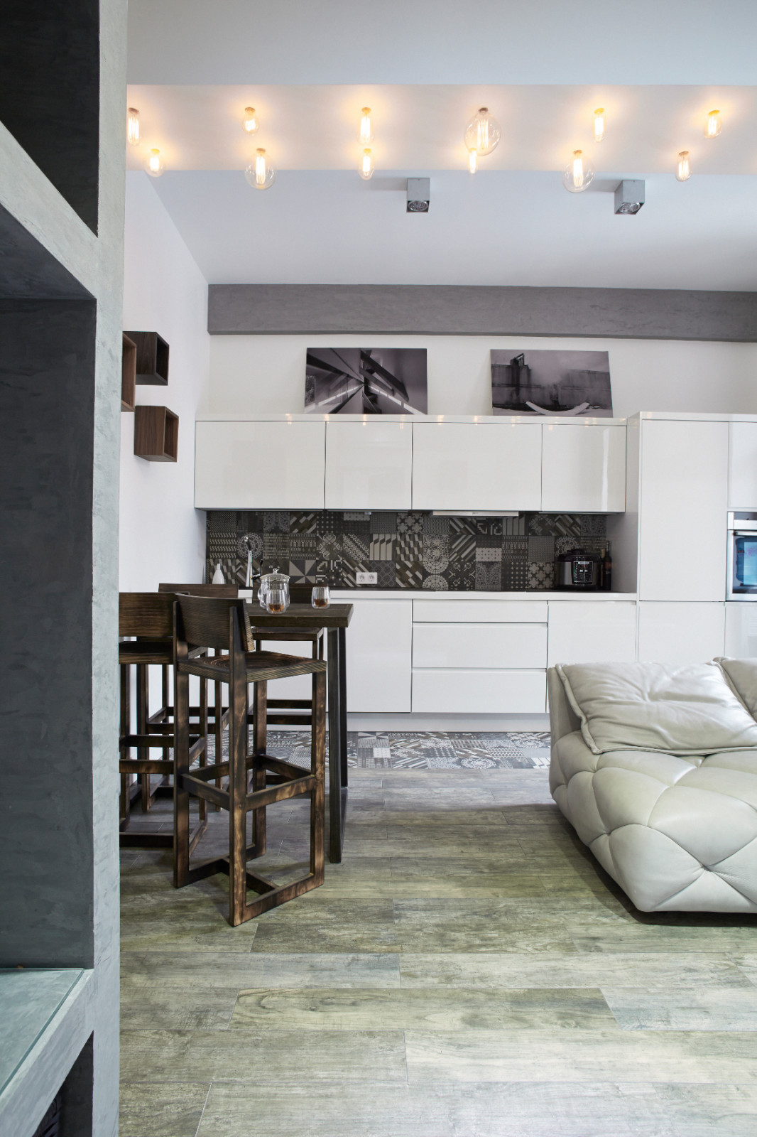 Апартаменты в стиле лофт для молодой семейной пары на ул. Берзарина